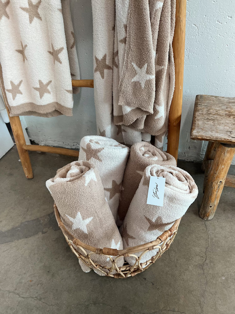 Estrella Knit Blanket